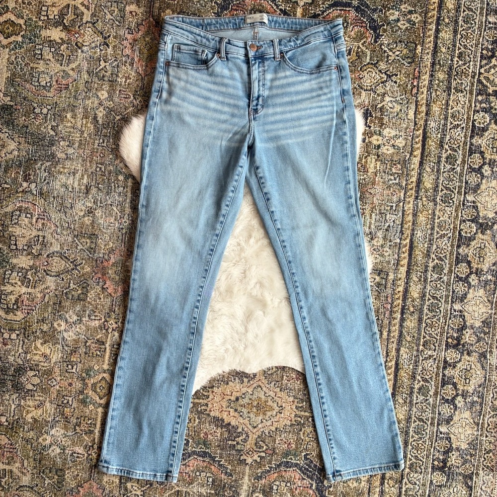 BKE Payton Mid-Rise Straight Leg Jeans Light Wash 31x32 ABK5239R
